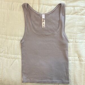 Skims Soft Lounge lilac tank